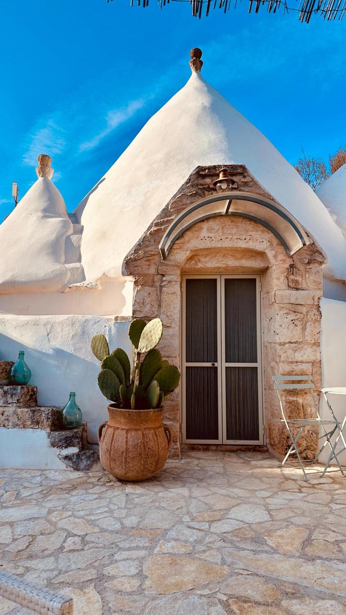 Trullo Bianco Ostuni Villa Exterior photo